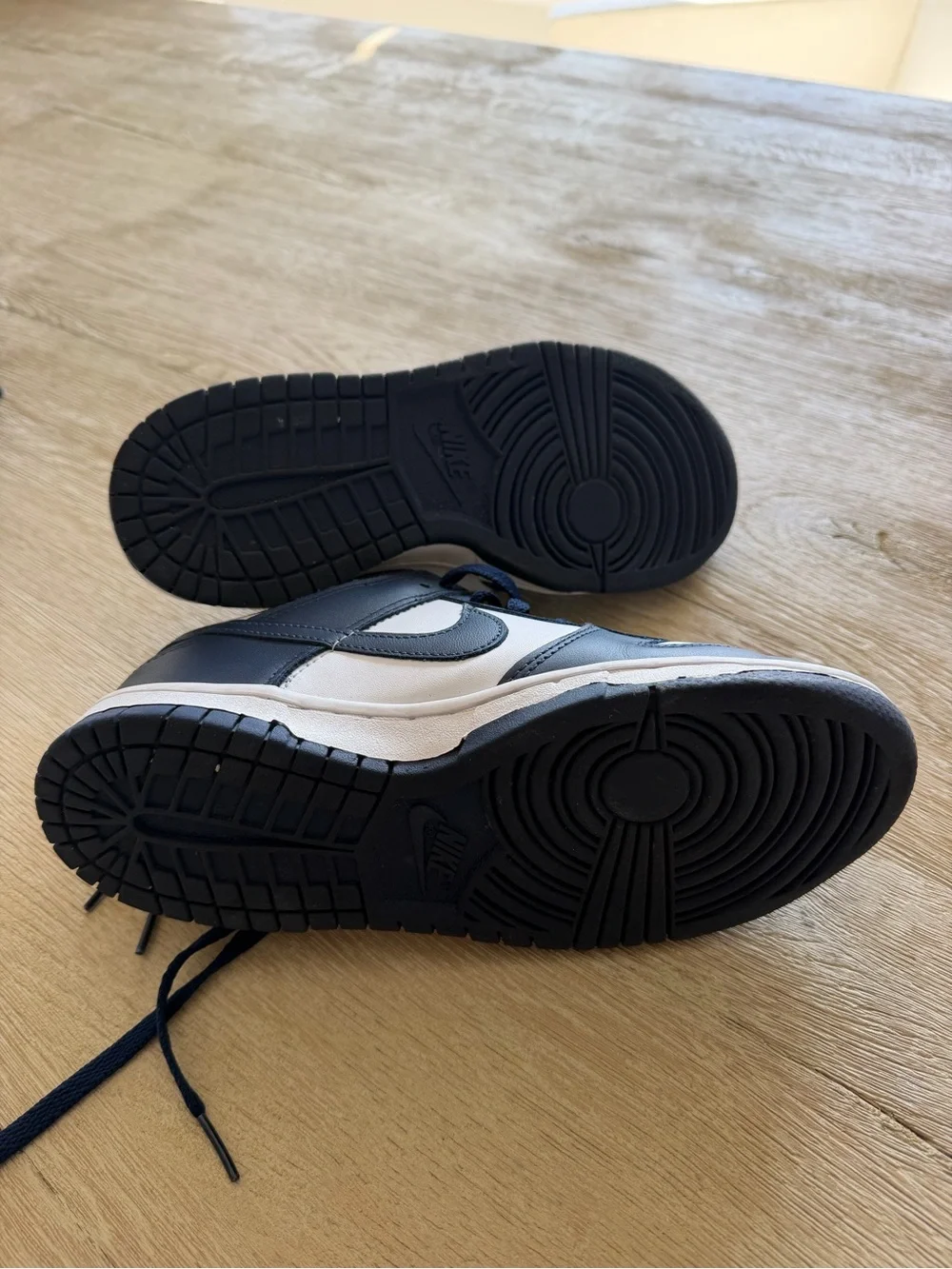 Nike Kids Navy and White Low-Top Sneakers - Picture 5 of 6